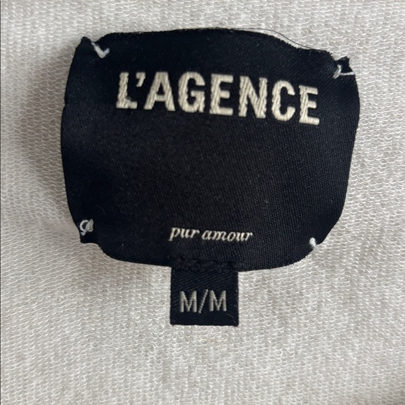 L'AGENCE • Cream knit top with Black and Fold stretch Hem - Picture 3 of 8